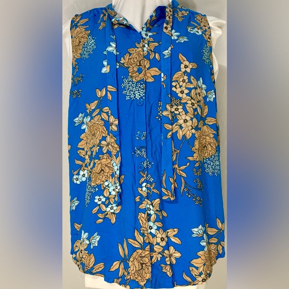 Torrid Sleeveless Blouse